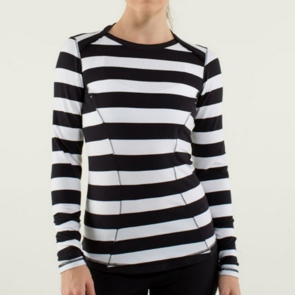 {size 6} Rare Athletica Base Runner Longsleeve - Picture 2 of 3